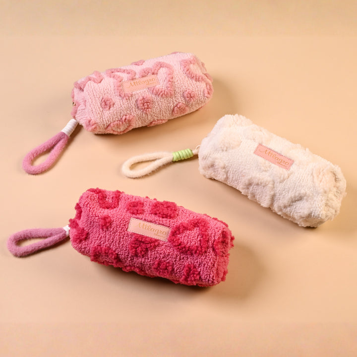Fluffy Hearts Travel Case