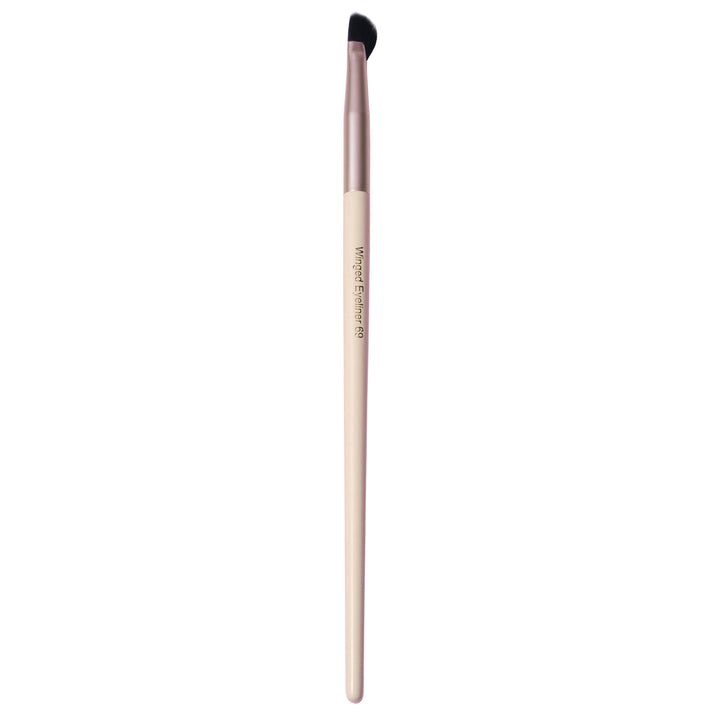 Winged liner brush 69